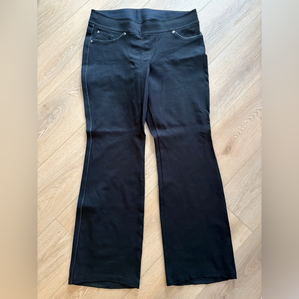 Nygard SLIMS Woman’s Black Bootcut Jegging Pull on Pants size Large 14/16